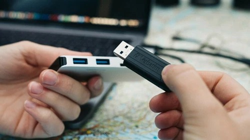 Verbatim 49062 PinStripe USB Flash Drive USB Stick 8GB Black - Image 12